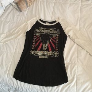 3/4 sleeve tribal tee